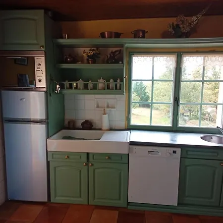 Tranquil Garden Hideaway, Cleaning Included 度假居 Puy-lʼÉvêque