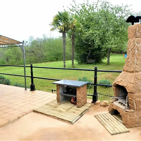Holiday home Authentic With Private Pool, Cleaning Included Puy-l'Eveque